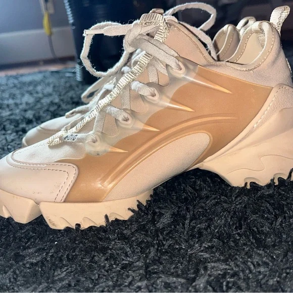 Dior Women's Nude Sneakers - Picture 4 of 8